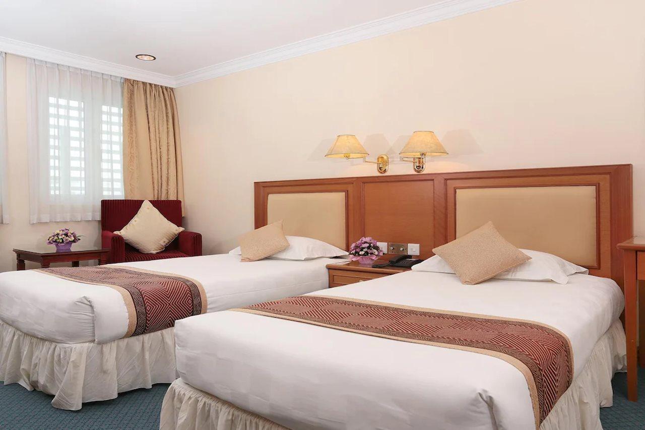 Hotel Santosa Malang Bagian luar foto