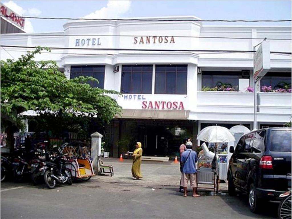 Hotel Santosa Malang Bagian luar foto