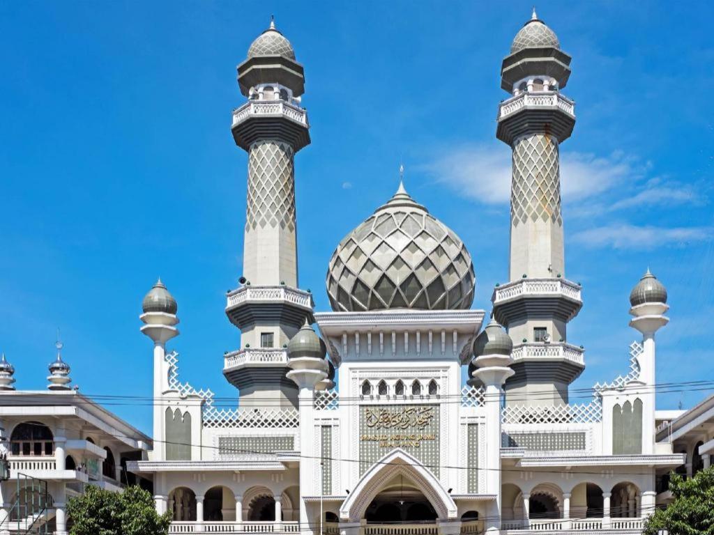 Hotel Santosa Malang Bagian luar foto