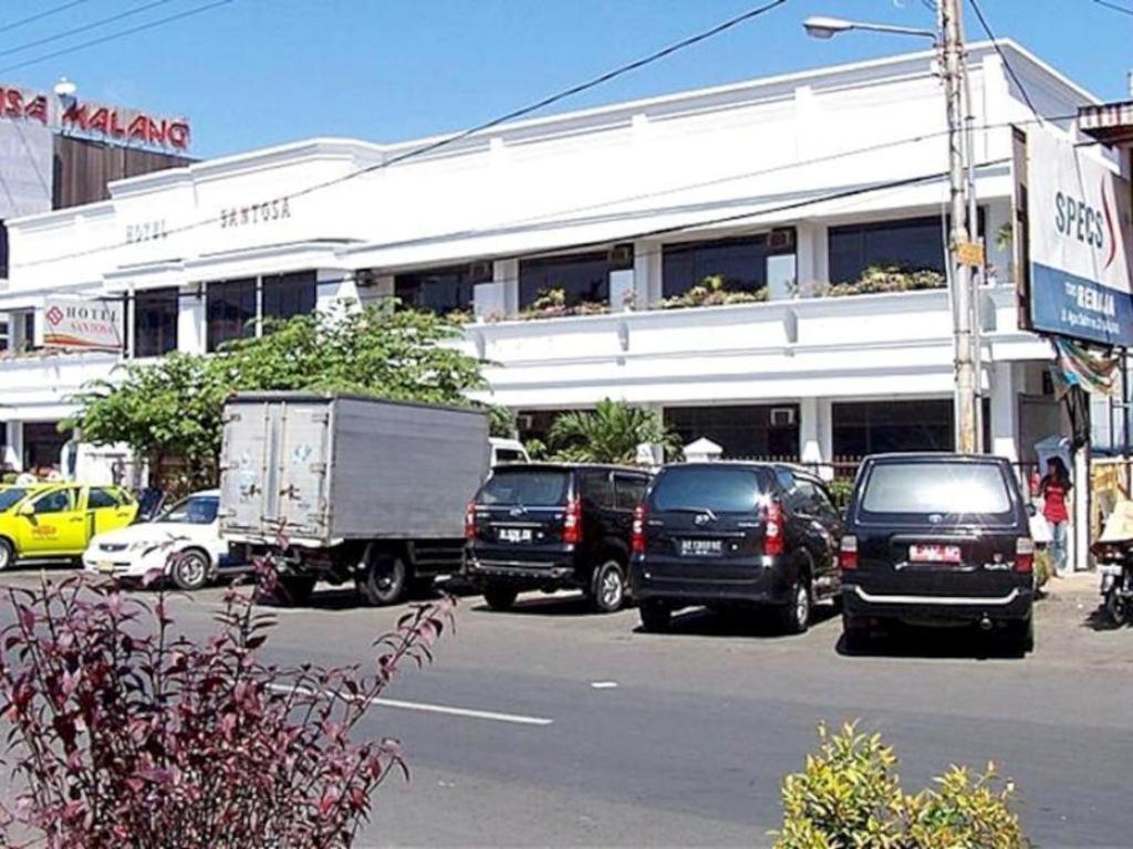 Hotel Santosa Malang Bagian luar foto