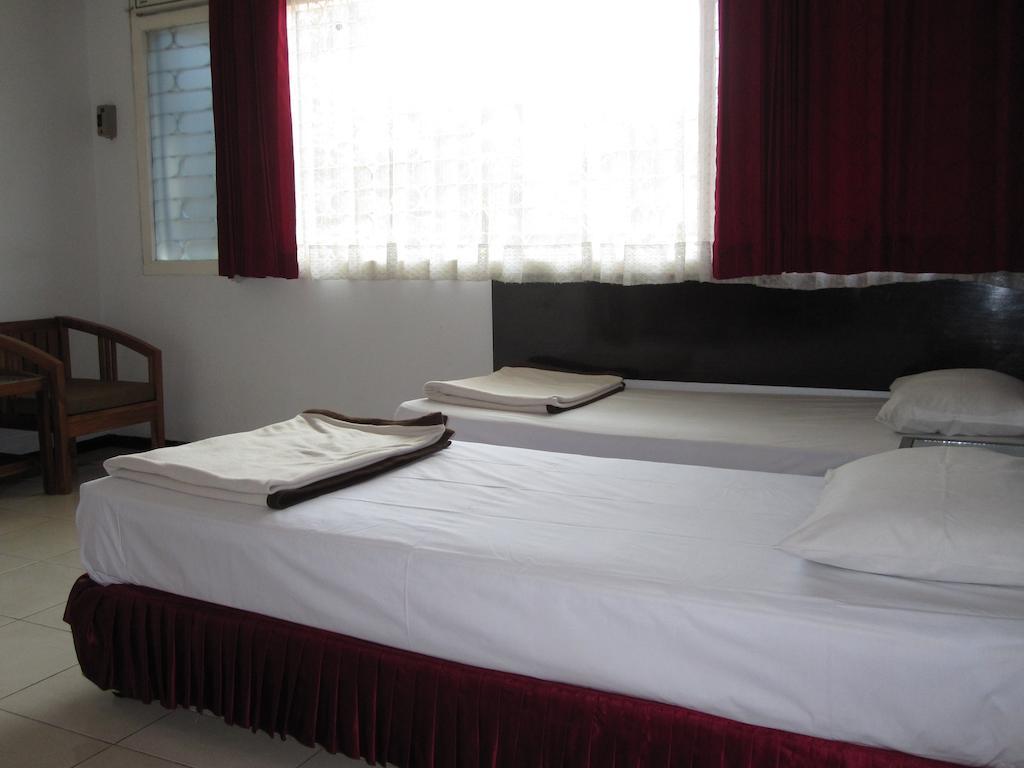 Hotel Santosa Malang Ruang foto