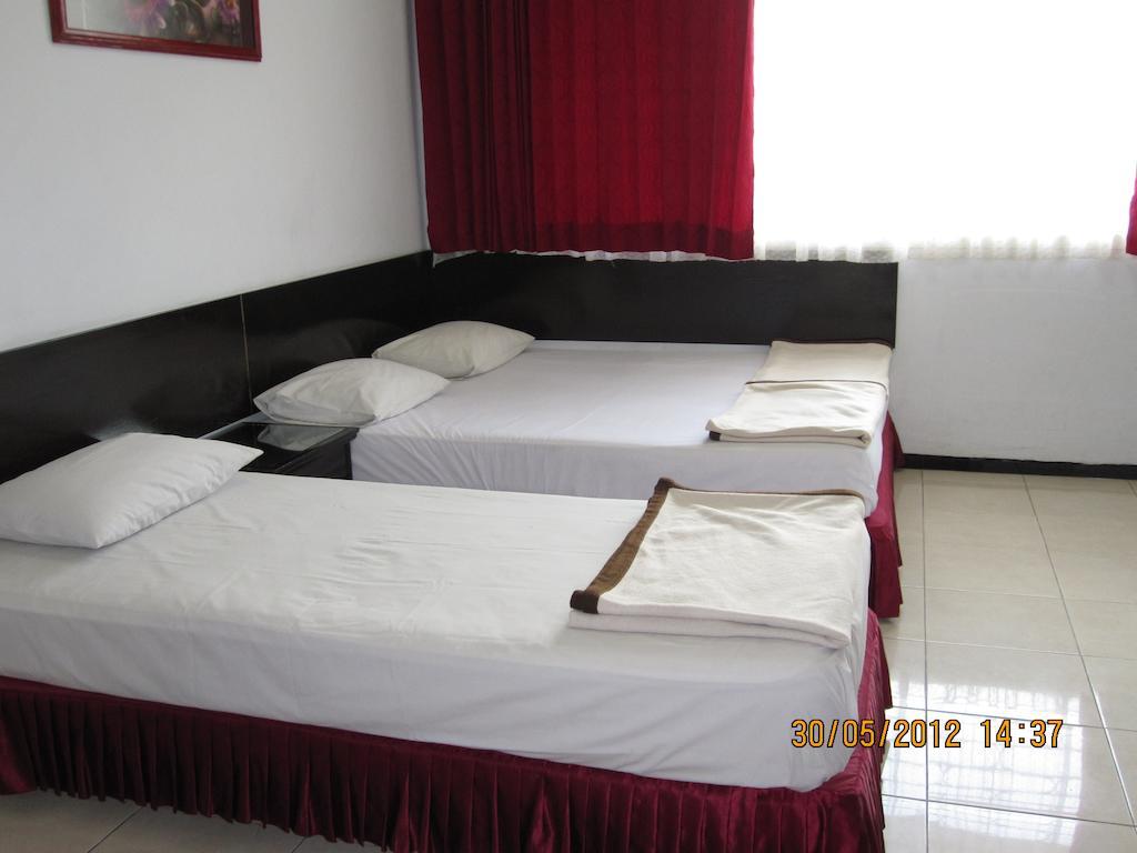 Hotel Santosa Malang Ruang foto