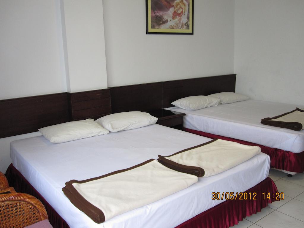Hotel Santosa Malang Ruang foto